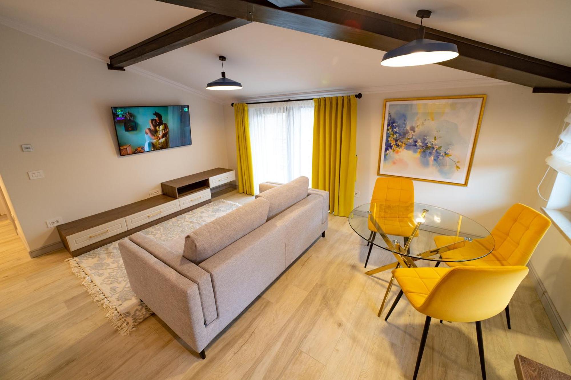 First Apartments Focşani 외부 사진