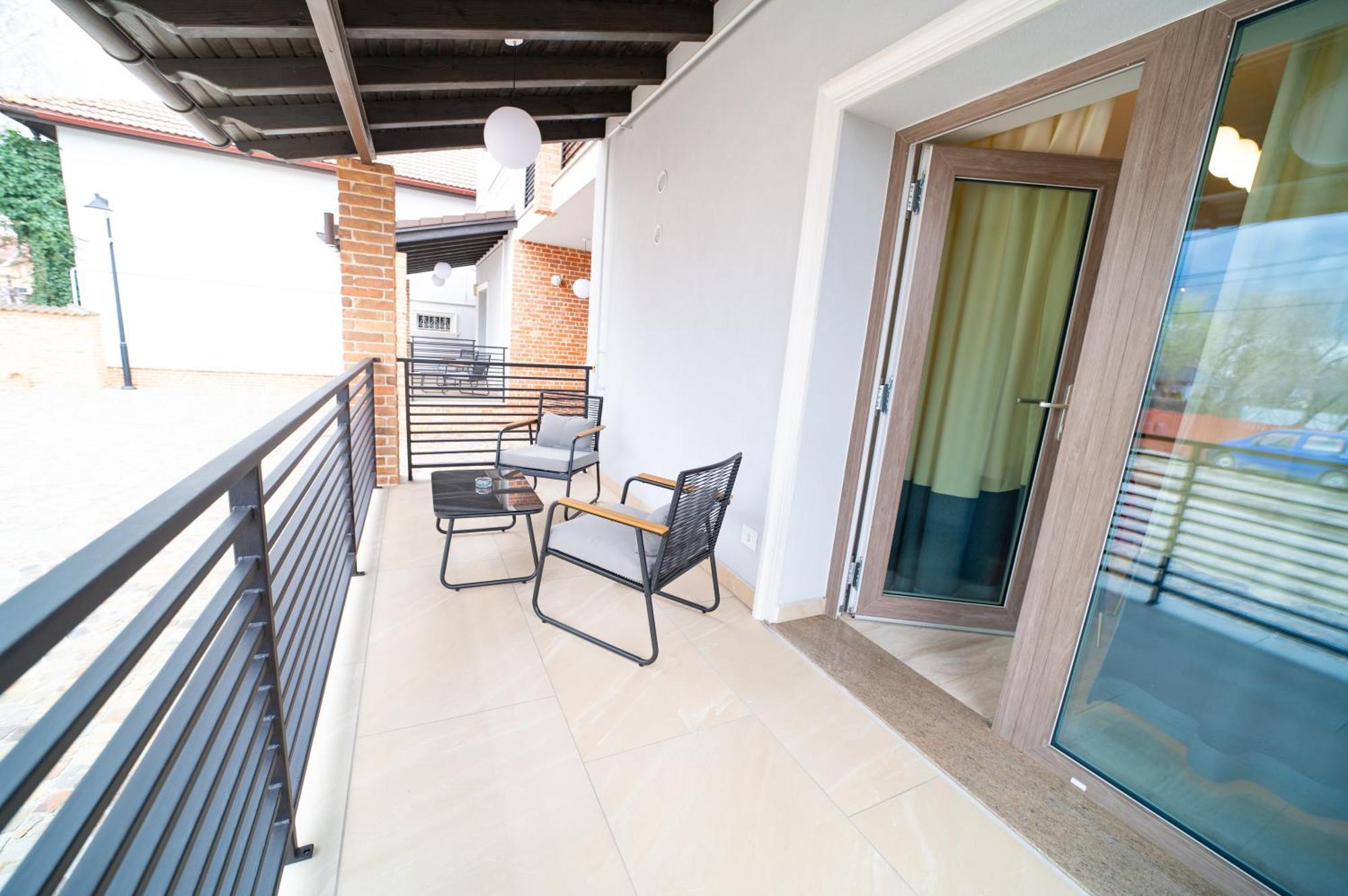 First Apartments Focşani 외부 사진